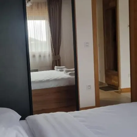 Rojal Garden 643 Ζλάτιμπορ