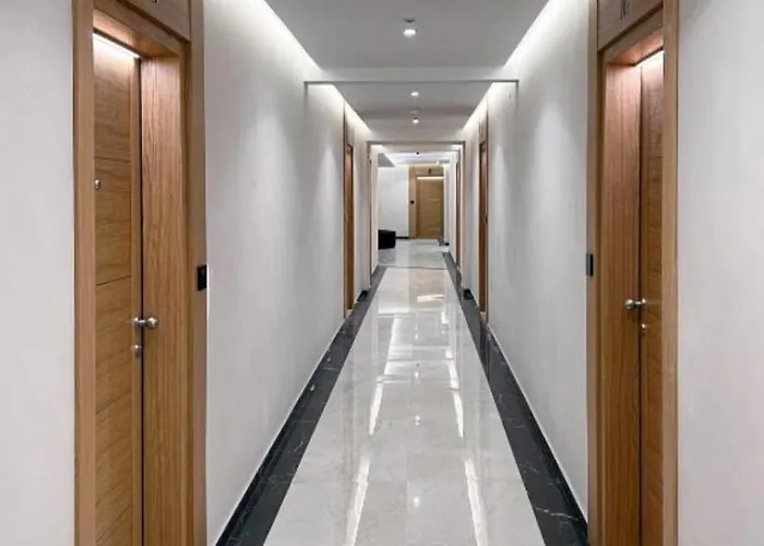 Rojal Garden 643 アパート *