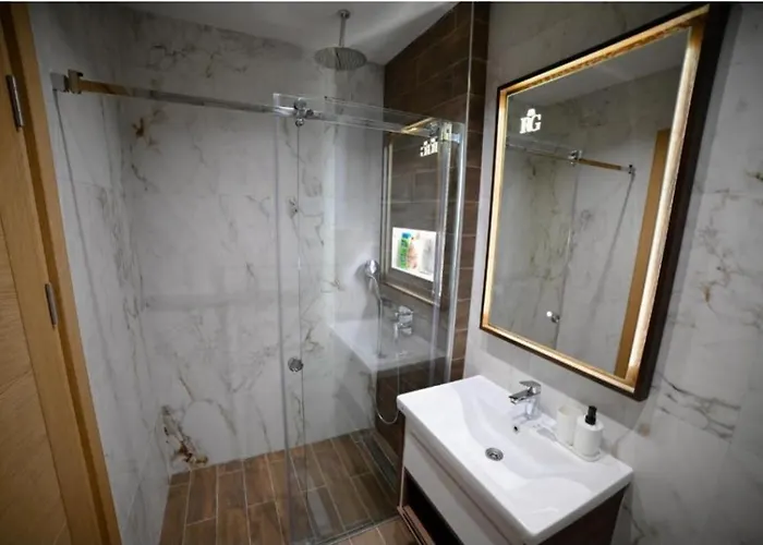 Rojal Garden 643 アパート *